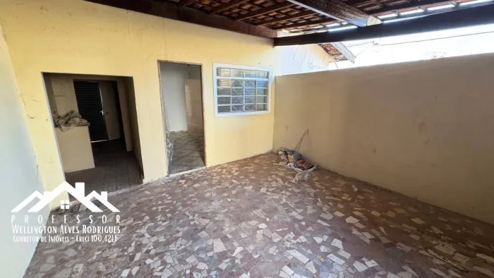 Imóvel antigo com 03 casas à venda na Vila Queiroz em Limeira-SP