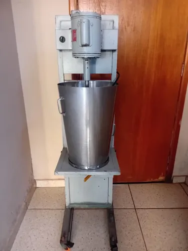 LIQUIDIFICADOR INDUSTRIAL 220V
