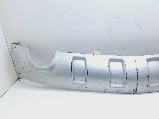 Spoiler Parachoque Traseiro Gm Captiva 2.4 2010 2011 Prateado