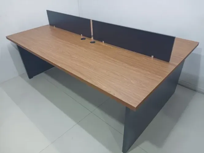 Mesa de escritório 4 lugares