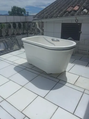 Ofurô semi nova