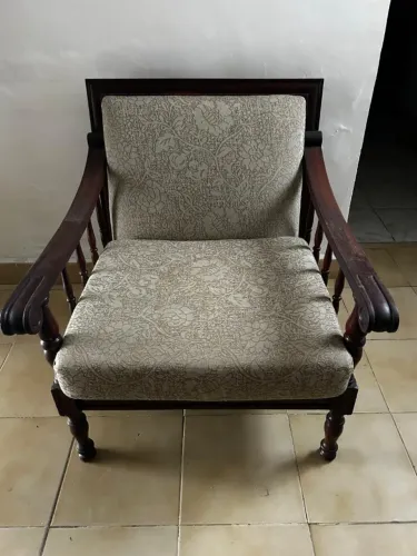 Par de poltronas antigas de vó | Raridade (2 itens)