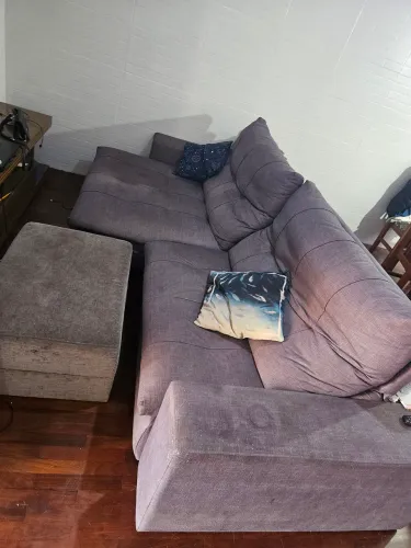 Sofá retrátil e reclináveis 4 lugares + puff retangular com rodinhas
