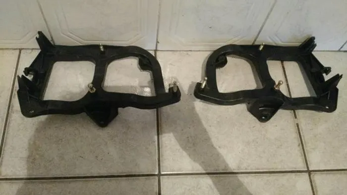 Suporte de farol S10/Blazer 95/2000(preço unitário)