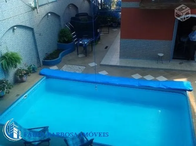 Belíssima casa 6 qts/2sts com área externa com piscina - Vila Velha