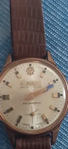 Relogio De Pulso Feminino Mirvaine Plaque Ouro. Antigo.