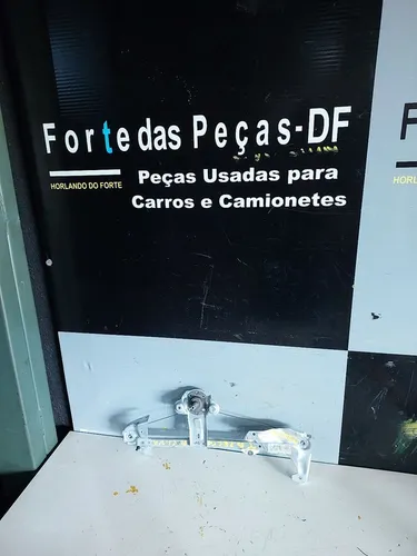 Máquina De Vidro De Manual Da Porta Traseira Direita Do Prisma Celta 2001 À 2013
