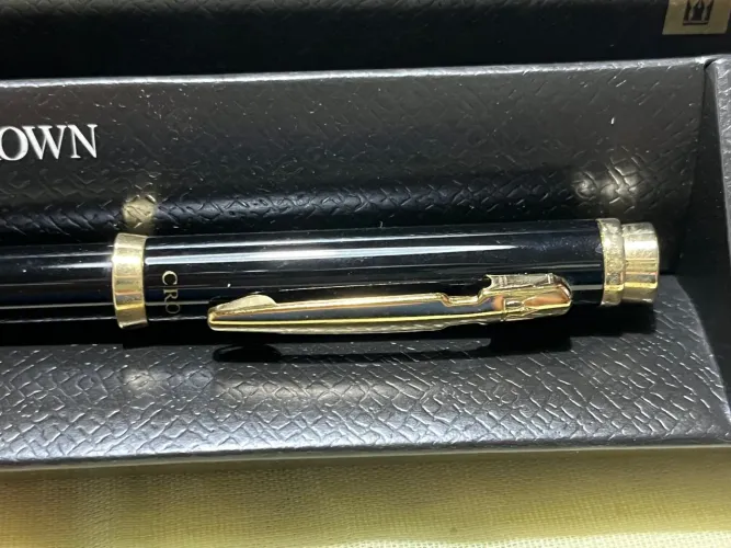 Caneta CROWN, modelo Champion, esferográfica
