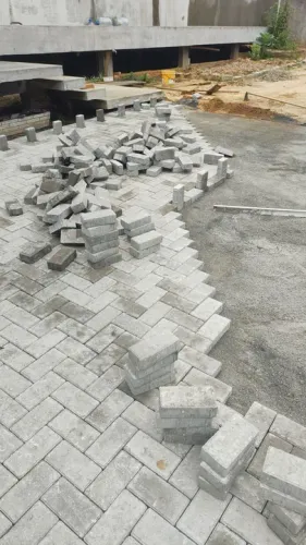 Paver. lajota.paver-s. Meio fil calçamento em geral. Material be mão de obra 