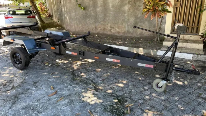 Carreta Rodoviária para Barcos, Carros ou Quadriciclos