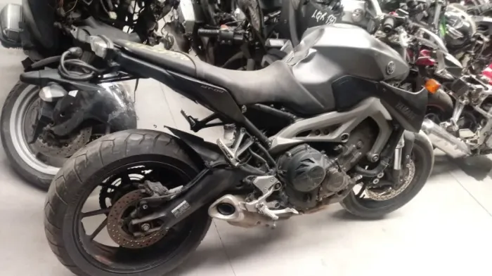 Sucata de moto para retirada de peças Yamaha MT09 2017