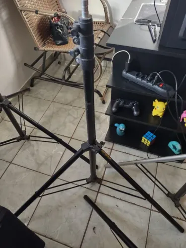 TRIPÉS PARA STUDIO DE FOTOGRAFIA 