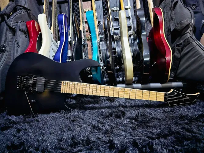 peruzzo chimera 6 /ñ Gibson les sg p90 fender esp ltd ibanez marshall Jackson prs zaganin