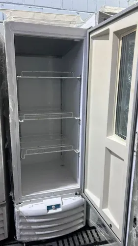 Freezer Vertical Tripla Ação Metalfrio