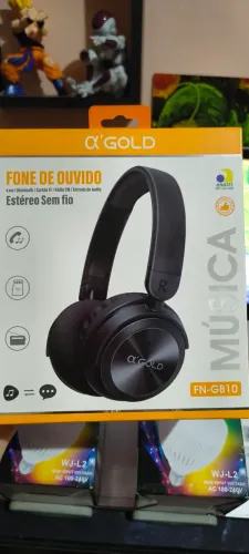 Headphone "FN-GB10" 4 em 1 / cartão TF / rádio FM / AUX / bluetooth.