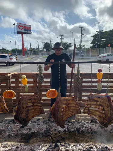 Churrasqueiro/Assador Cozinheiro Chef Faça seu eventos com a gente.
