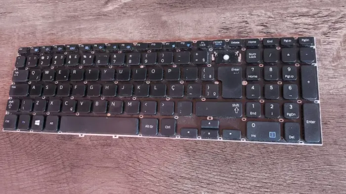 Teclado e auto falante notebook Samsung NP270E5J