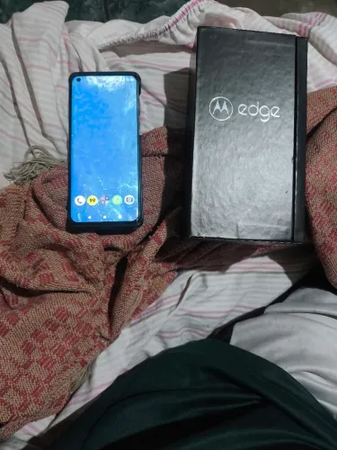  Motorola Edge 