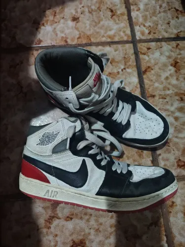 Nike Tênis masculino Air Jordan 1 médio, Brancopreto-vermelho<br>