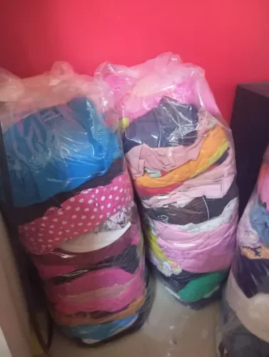 Roupas para bazar