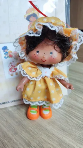 Boneca Laranjinha turma da Moranguinho