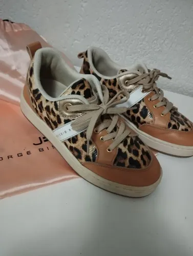 Sapatos Jorge Bischoff para brechó