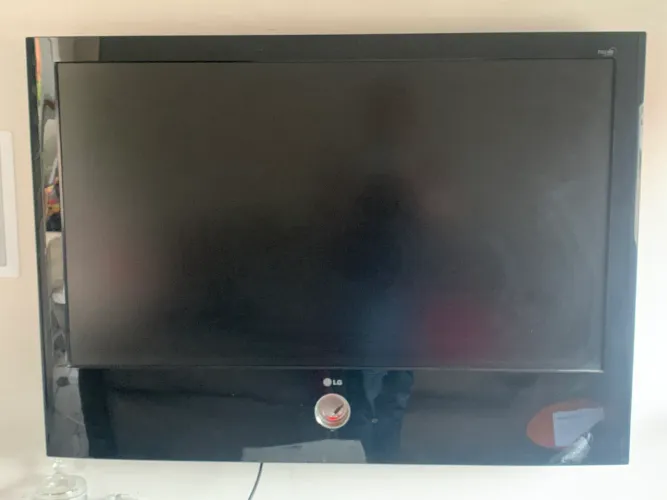 TV LG  42 LG60FR
