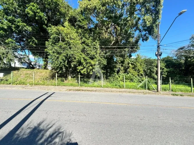 Terreno à venda no bairro Floresta em Joinville, por R$ 1.443.492.00.