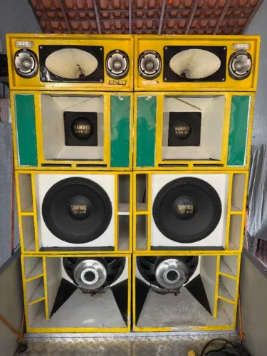 EQUIPAMENTO DE SOM