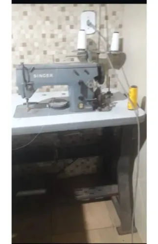 Máquina de Costura Industrial 
