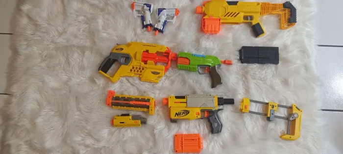Kit Nerf Completo - Pistolas, Acessórios e Munição