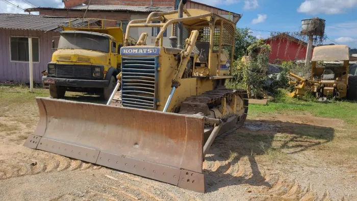 Trator de Esteira Komatsu d50