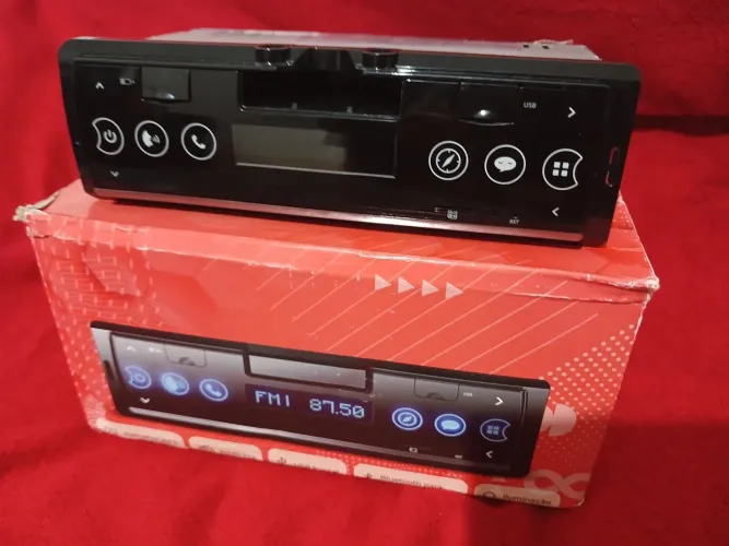 Som automotivo Bluetooth e USB