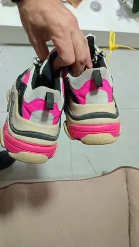 Tenis Balanceaga 37 semi novo ( original)