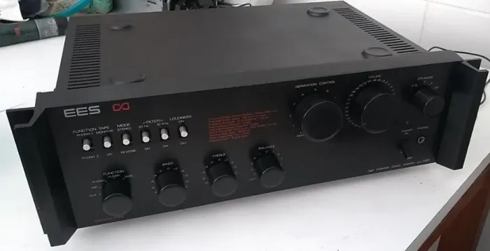 Amplificador EES - SA 3100 (mesmo que o Quasar QA 310)
