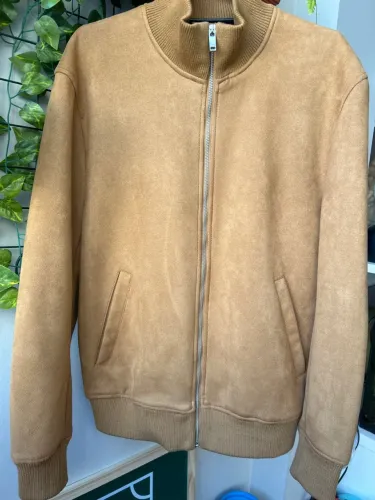 Jaqueta Zara usada 3 vezes TAM P R$ 200,00