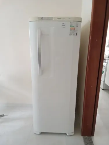 Geladeira Electrolux Frostfree RFE38