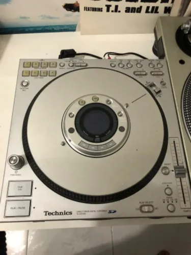 CDJ Technics SL-DZ 1200.(par)