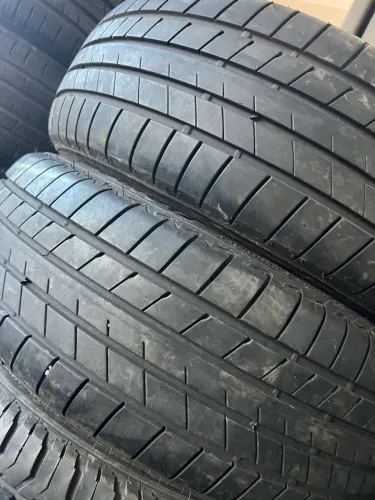 Pneu 225/55/18 Turanza 90 % Vida Util.