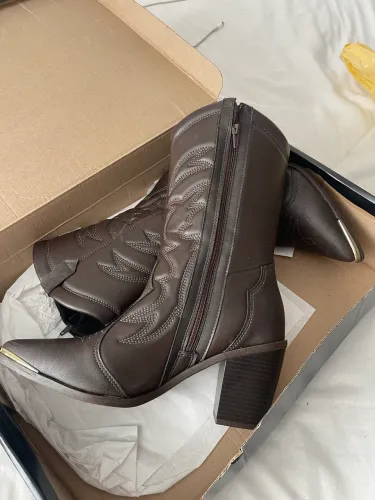 Bota Vizzano Country Feminina Cano Médio Marrom - excelente estado