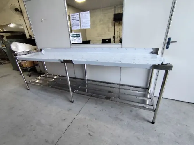 Bancada Inox 2,20m reforçada para cozinha industrial