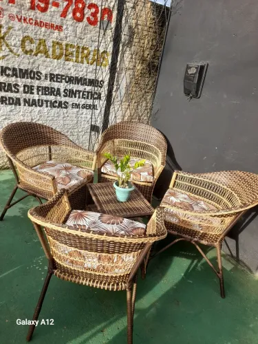 Conjunto de Mesas e Cadeiras para Área Externa