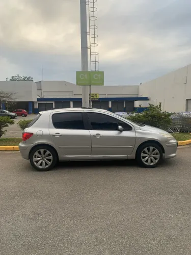 Carro Peugeot 307 Presence Pack 1.6 - 2010/2011