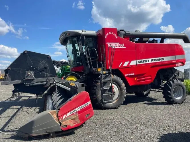 Colheitadeira Massey Ferguson - MF 5690. Fabricação 2021