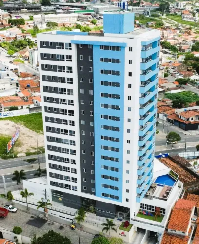 Apartamento na Av. Manoel Tavares com 3 quartos, 2 garagens e área de lazer !!!