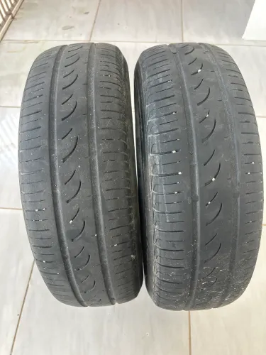 Vendo par de pneus aro13