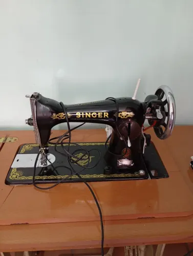 Máquina de costura Singer