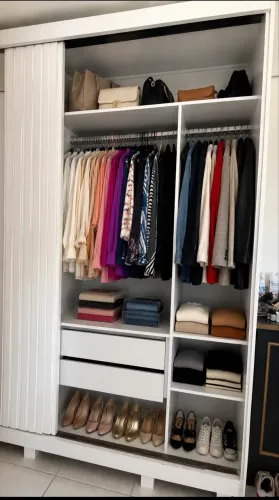 Guarda roupa casal porta de correr c espelho