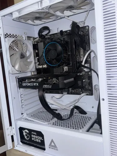 PC gamer i5 13400 RTX5060 8GB SSD 1TB