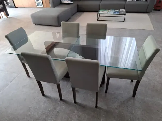 Conjunto Mesa de Jantar c/ 6 cadeiras